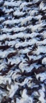 Poncho blanco y negro - Imagen 5