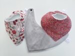 Bandana gris-rojo, talla 3 (6 a 12 meses)